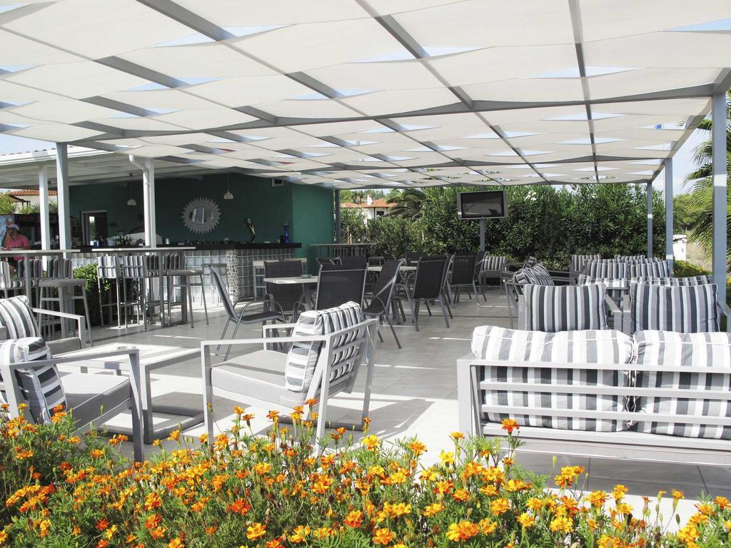 Hotel Azur Kriopigi Exterior photo